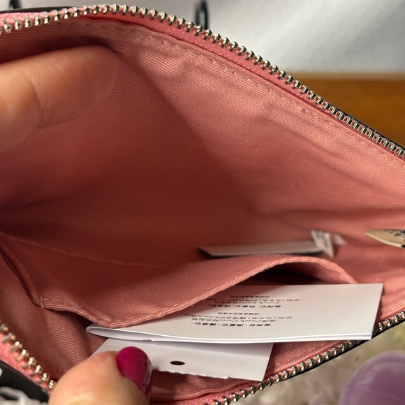 Coach Corner Zip Signature Patent Wristlet NWT - Picture 4 of 5